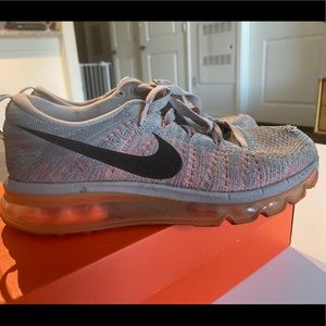 Women’s Nike Flyknit Max